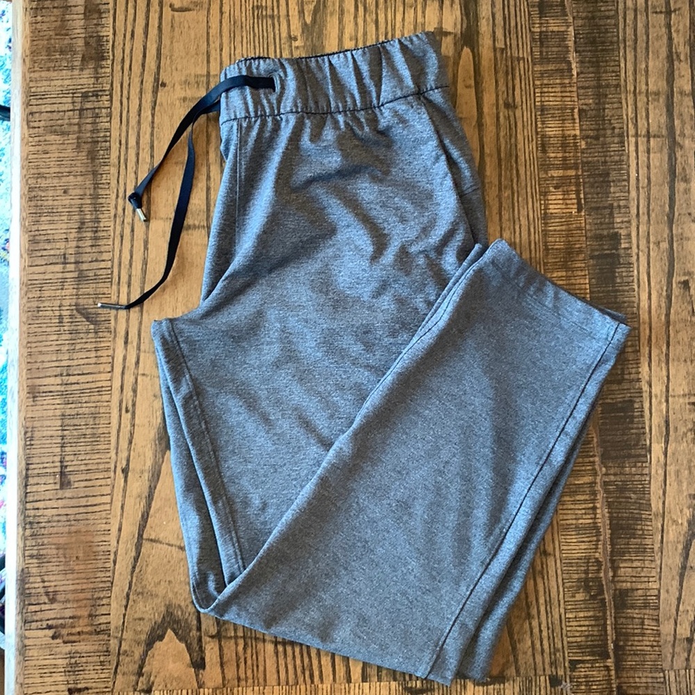 Lululemon On the Fly 7/8 Pant 27” - Heathered Black - size 8